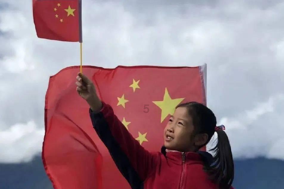 可爱吊带裙